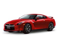 В Рф подорожали 9 моделей Nissan, в США - лишь супер автомобиль GT-R