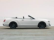 Автомобиль с откидным верхом Bentley Continental побил мировой рекорд скорости на льду, разогнавшись до 330 км/ч (ВИДЕО)