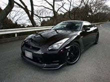 Nissan обновил спортивный автомобиль GT-R и готов выпустить его на рынок